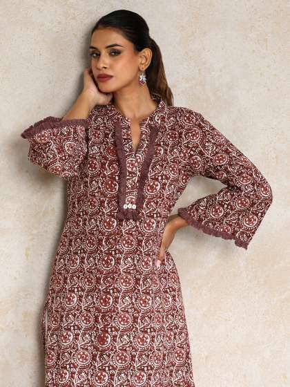 Varanga Floral
                        Printed Cotton Mandarin Collar Straight Kurta