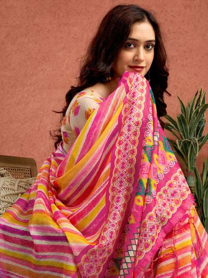 Sangria Striped
                        Printed With Zari Border Saree With Unstitched
                        Blouse
