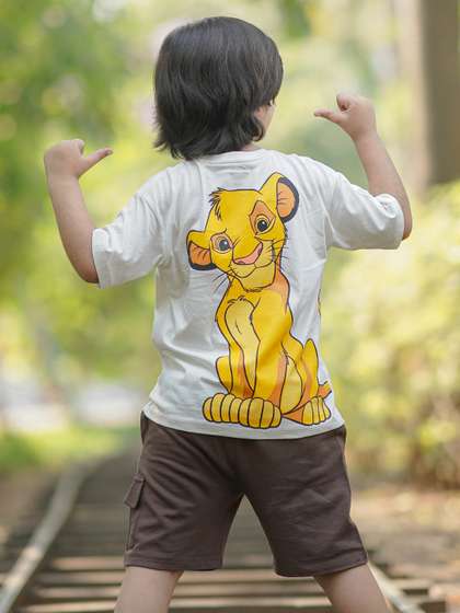 Nap Chief Kids
                        Disney The Lion King Simba Printed Cotton
                        Oversized T-Shirt & Cargo Shorts