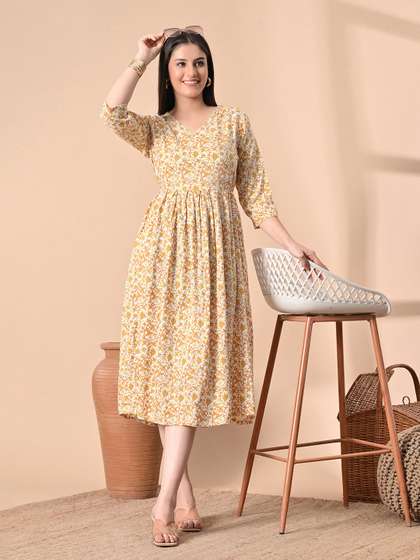 SILAKIVA Women
                        Floral Printed Floral Maternity Anarkali Kurta