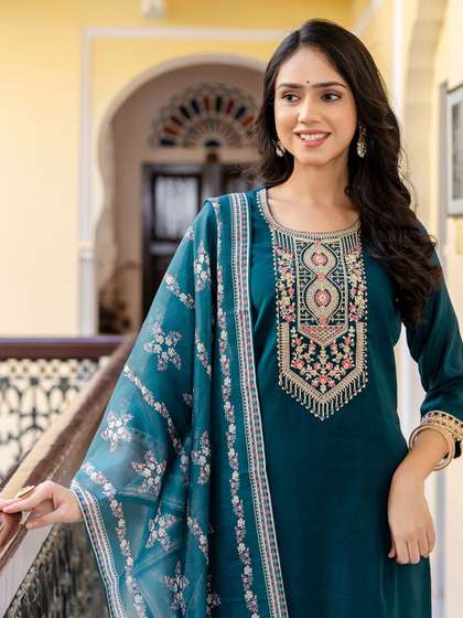 SANISA Women Ethnic
                        Motifs Embroidered Regular Thread Work Kurta
                        with Trousers & With Dupatta