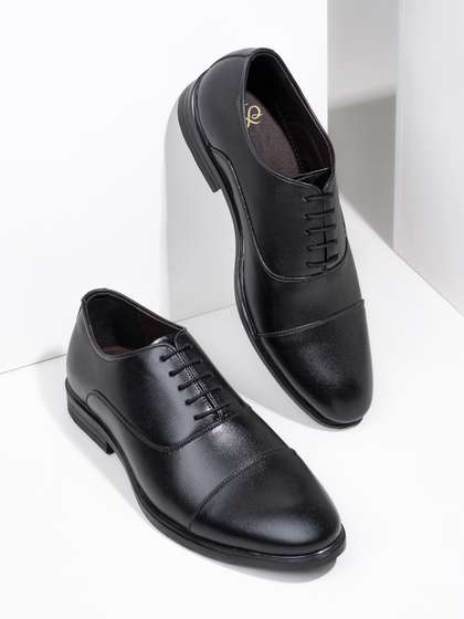 House of Pataudi Men
                        Textured Formal Derbys