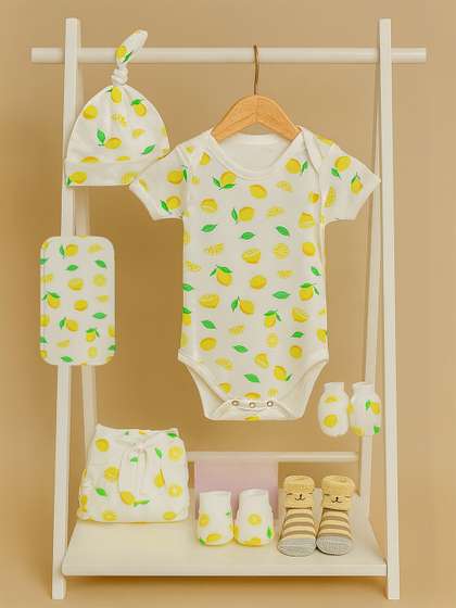 Moms Home Infants
                      Organic Cotton Baby Shower Gift Hamper Lemon -
                      Pack Of 7