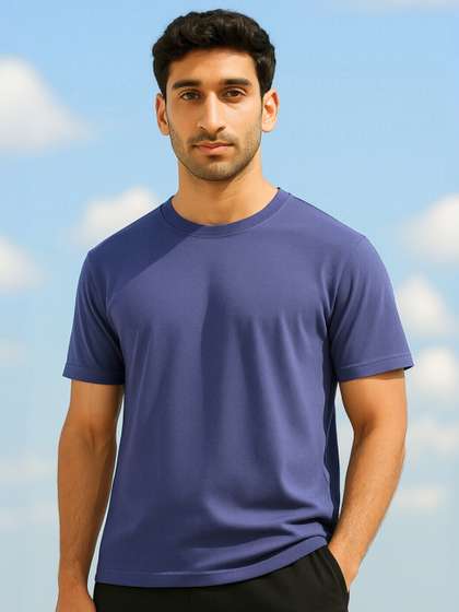 NOBERO Men Solid
                        Cotton T-shirt