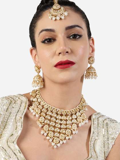Zaveri Pearls
                        Kundan-Studded & Beaded Jewellery Set