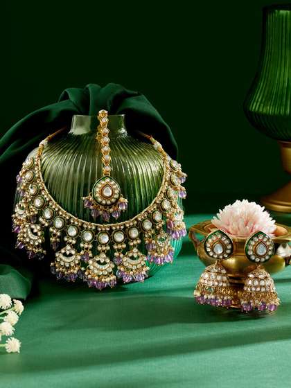 Zaveri Pearls
                        Gold-Plated Kundan-Stone Studded & Beaded
                        Jewellery Set