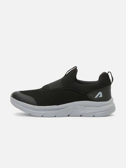 BOLDFIT Men Black
                        Urbanx Sneakers Shoes