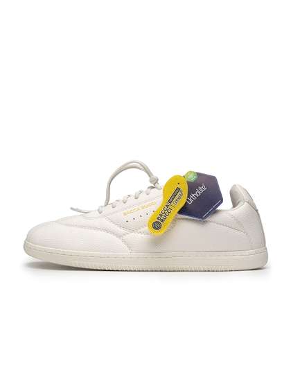 bacca bucci
                          ESSENCE Men Milky Mist Low-Top Sneaker with
                          Ortholite Insole & Elastic Laces