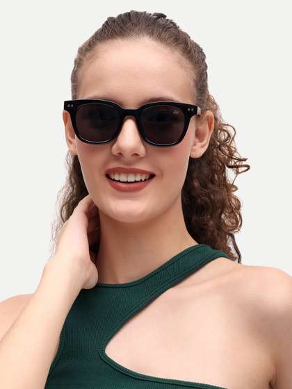 HAMILTANO WINSTON
                        Women Black Wayfarer Sunglasses with UV
                        Protected Lens