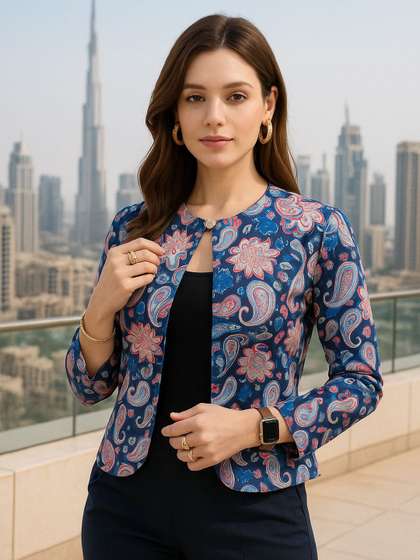 FLYING FEST Women
                        Printed Shrug
