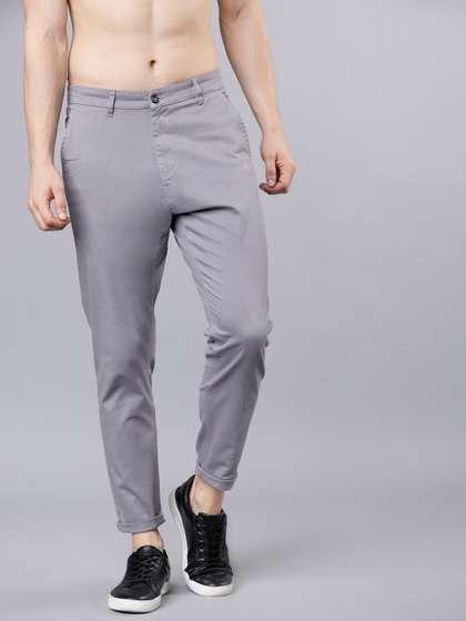 HIGHLANDER Men Grey
                        Tapered Fit Solid Cropped Chinos