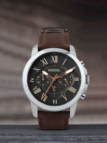 Fossil Men Black Dial
                    Chronograph Watch FS4813I