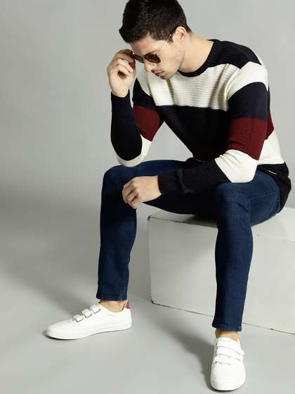 Roadster Men
                          Cream-Coloured & Navy Blue Self-Striped
                          Longline Pullover