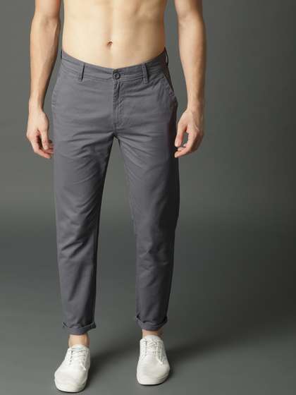 Roadster Men
                        Charcoal Grey Regular Fit Solid Chinos