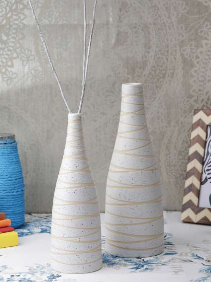 Vases Buy Stylish Vase Online In India At Best Price Myntra