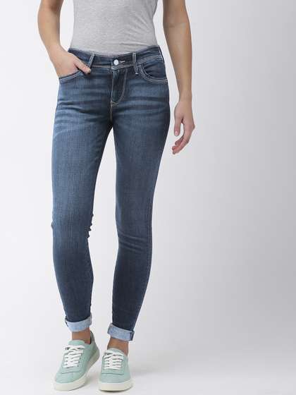 what is a size 8 in levis womens jeans