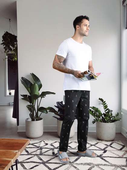 U.S. Polo Assn. Men
                        Black & Grey Printed Lounge Pants