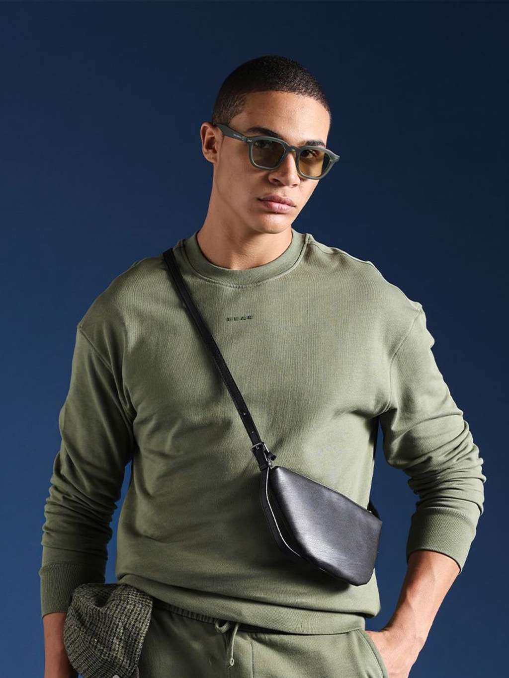 THE BEAR HOUSE Men Solid Round Neck Sweatshirt — image 1 of 8