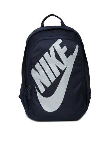 nike backpacks myntra