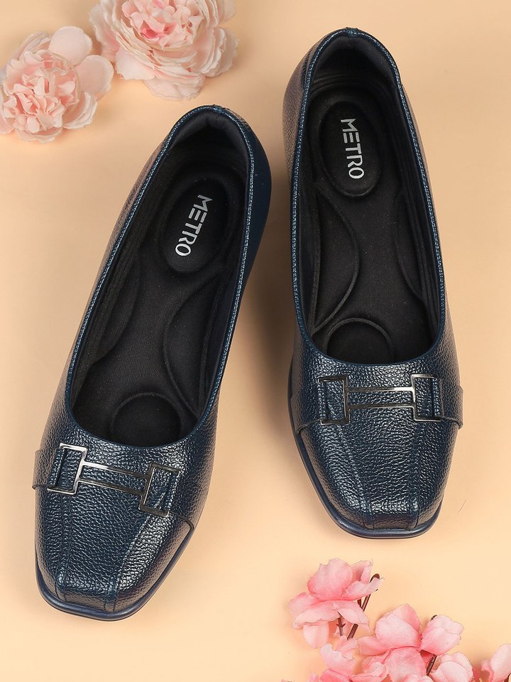 Metro Women Block Heel Pumps
