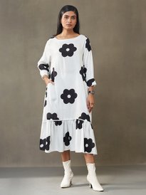 Buy KALINI Floral Printed Georgette Fit and Flare Maxi Ethnic Dresses -  Ethnic Dresses for Women 27232522 | Myntra