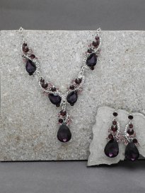 Myntra black metal jewellery discount