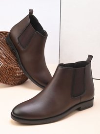 Buy The Roadster Lifestyle Co. Men Solid Zipper Chelsea Boots