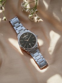 Buy Tommy Hilfiger Men White Gold-Toned Analogue Watch TH1791226 - Technical View