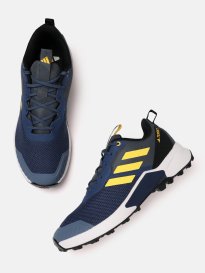 Adidas xaphan mid hiking boots myntra best sale