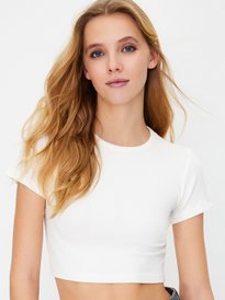 Buy Boohoo Scoop Neck Crop Top - Tops for Women 25069782 | Myntra