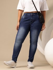 Buy bebe Women Denim Daze Beaded High-Rise Wide Leg Jeans with