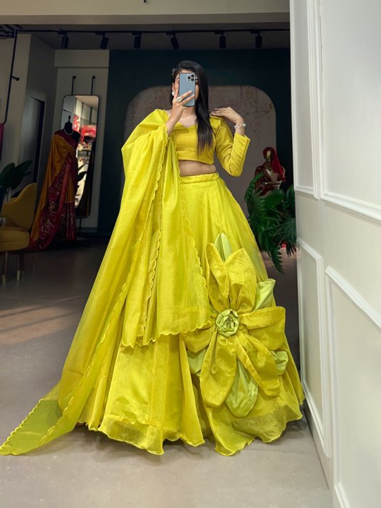 Find the perfect Haldi outfits with Myntra Studio