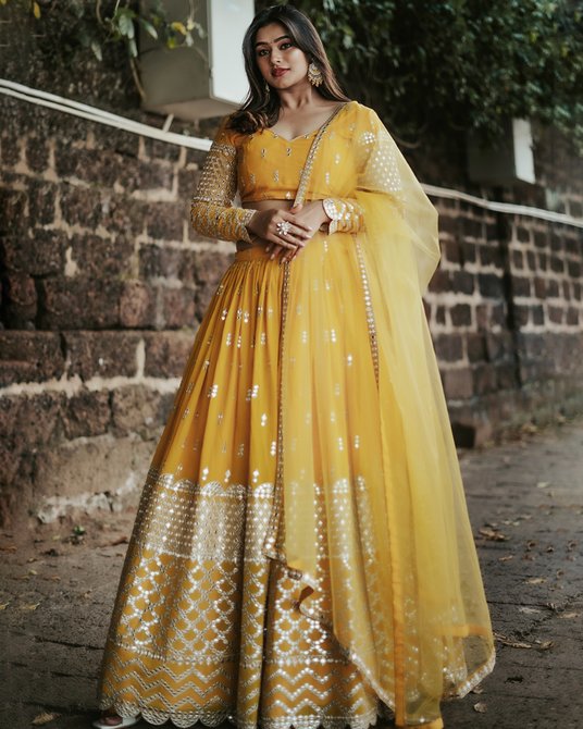 Find the perfect Haldi outfits with Myntra Studio