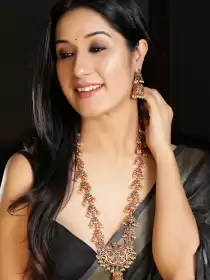 Women Gold-Plated Stone Studded Jewellery Set