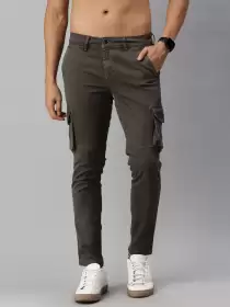 Men Regular Fit Cargos