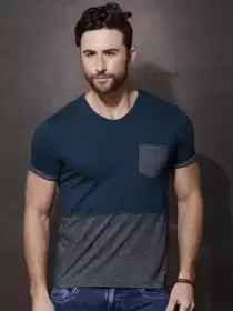 Colourblocked Contrast Pocket T-shirt - image 2