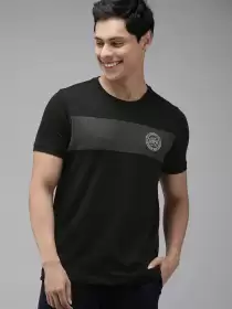 Men Colourblocked Lounge T-shirt