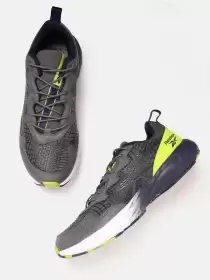 Men Woven Edge Runner Shoes