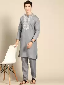 Men Yoke Design Kurta with Pyjamas