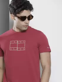 Men Typography Applique Slim Fit T-shirt