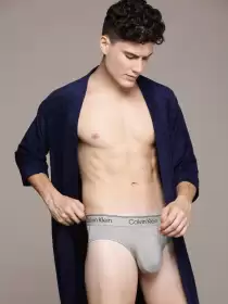 Men Solid Knitted Basic Briefs
