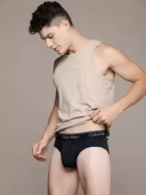 Men Solid Knitted Basic Briefs