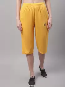 Women Solid Cotton Capris