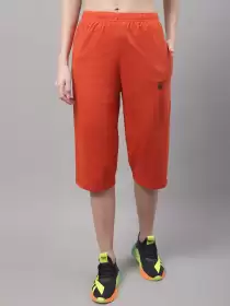 Women Solid Cotton Capris