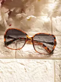 Women Square Sunglasses