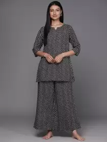 Women Geometric Print Night suit