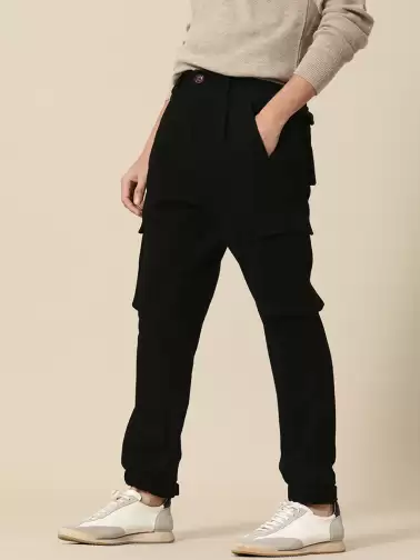 Men Liberal Fit Pleated Cargos - image 2
