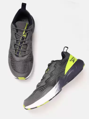 Men Woven Edge Runner Shoes - image 2
