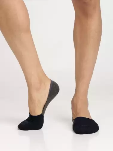 Men Pack Of 2 Solid No Show Socks - image 2