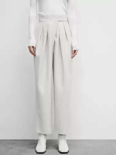 Women Pleated High-Rise Trousers - image 2